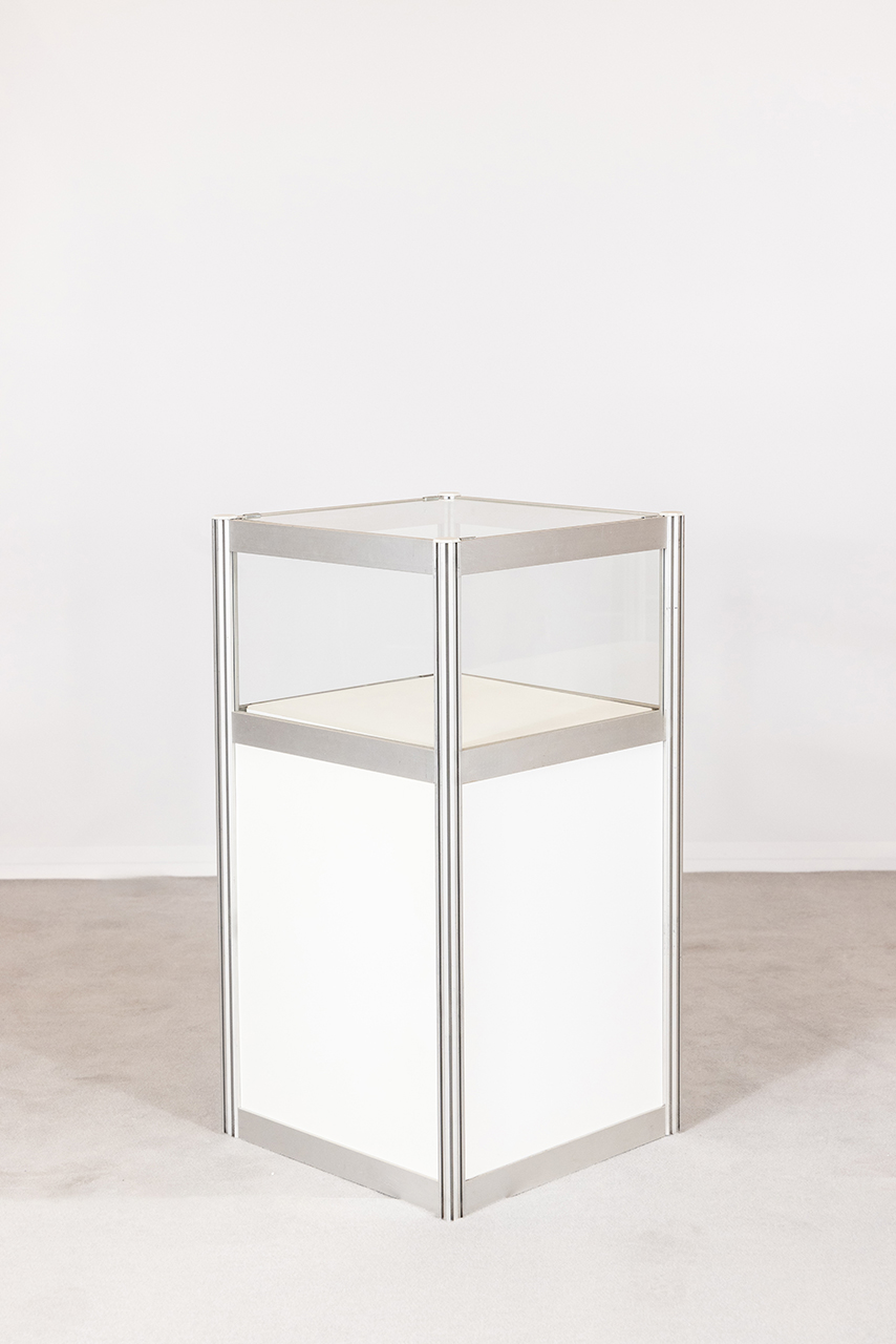 Low showcase